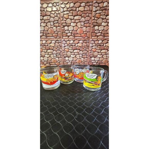 Vintage 1978 McDonalds Garfield Glass Coffee Mug Set of 4 Glasses - Picture 1 of 8
